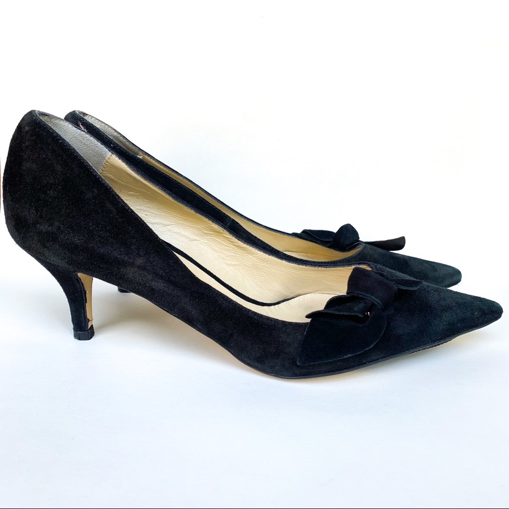 Black suede high heel shoes with bow